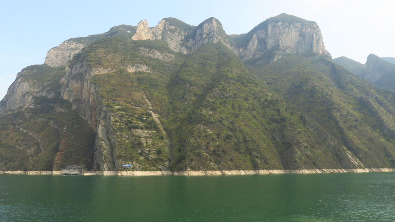 秭归集合车船游三峡4日自驾游：秭归屈原故里-船游三峡-白帝城-巴东神农溪4日自驾游