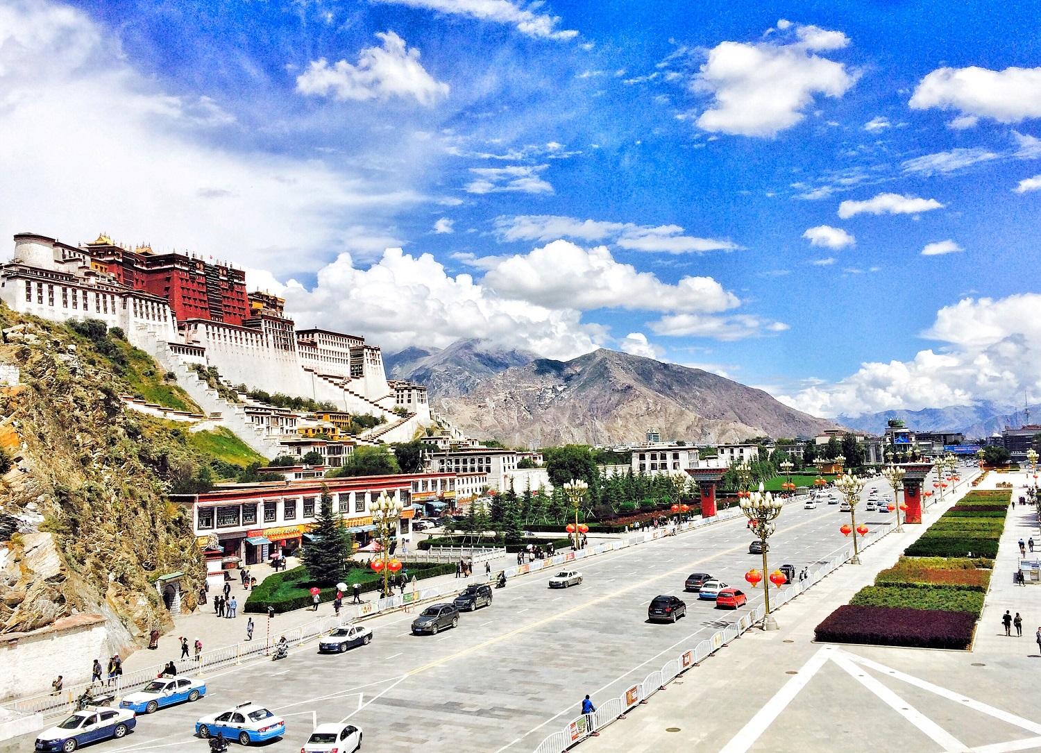 全国出发拉萨集结7日自驾：山南-羊卓雍措-雅鲁藏布江大峡谷-巴松措-布达拉宫-大昭寺7日自驾游