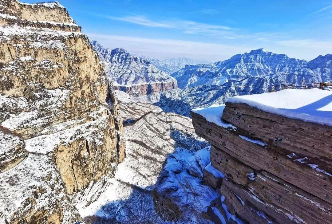 辉县集合冬游太行5日挂壁公路自驾游：看冰挂，穿挂壁，赏冰瀑，观《水秀》，寻找世界最大冰雪圣诞树