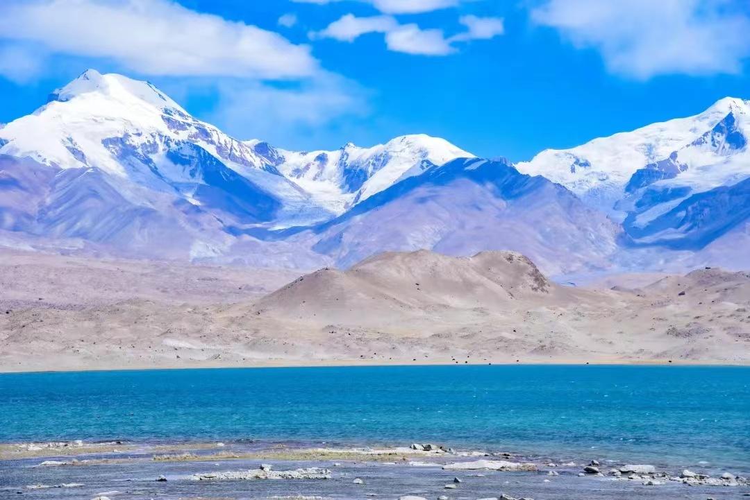 乌鲁木齐集合伊犁南疆11日自驾游：伊路向南A，赛里木湖-那拉提-独库公路-喀什古城-帕米尔高原11日自驾游