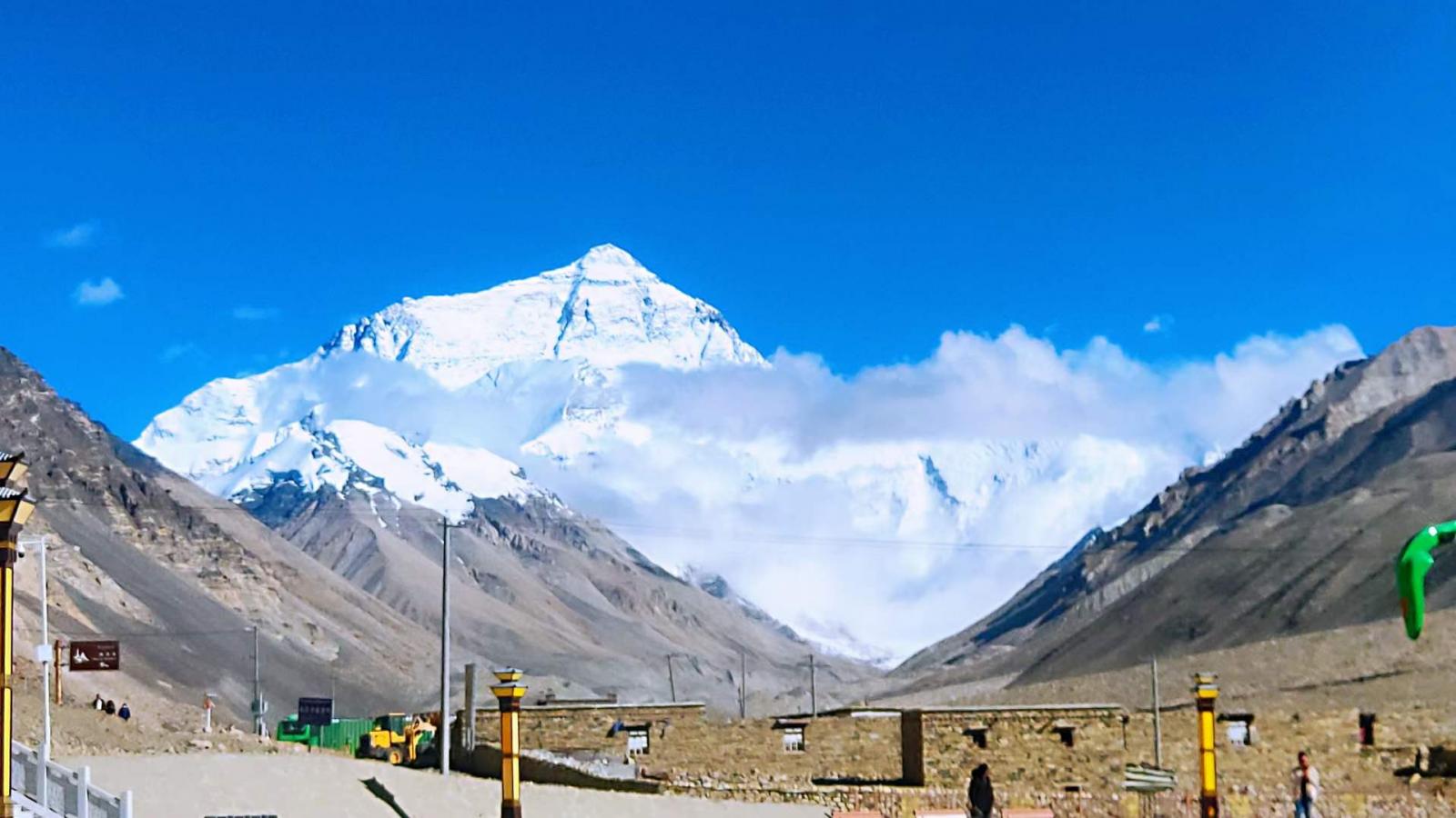 成都集合川藏线+阿里18日西藏自驾游：318川藏线-拉萨布达拉宫-珠峰-阿里一措再措-青藏线18日自驾游