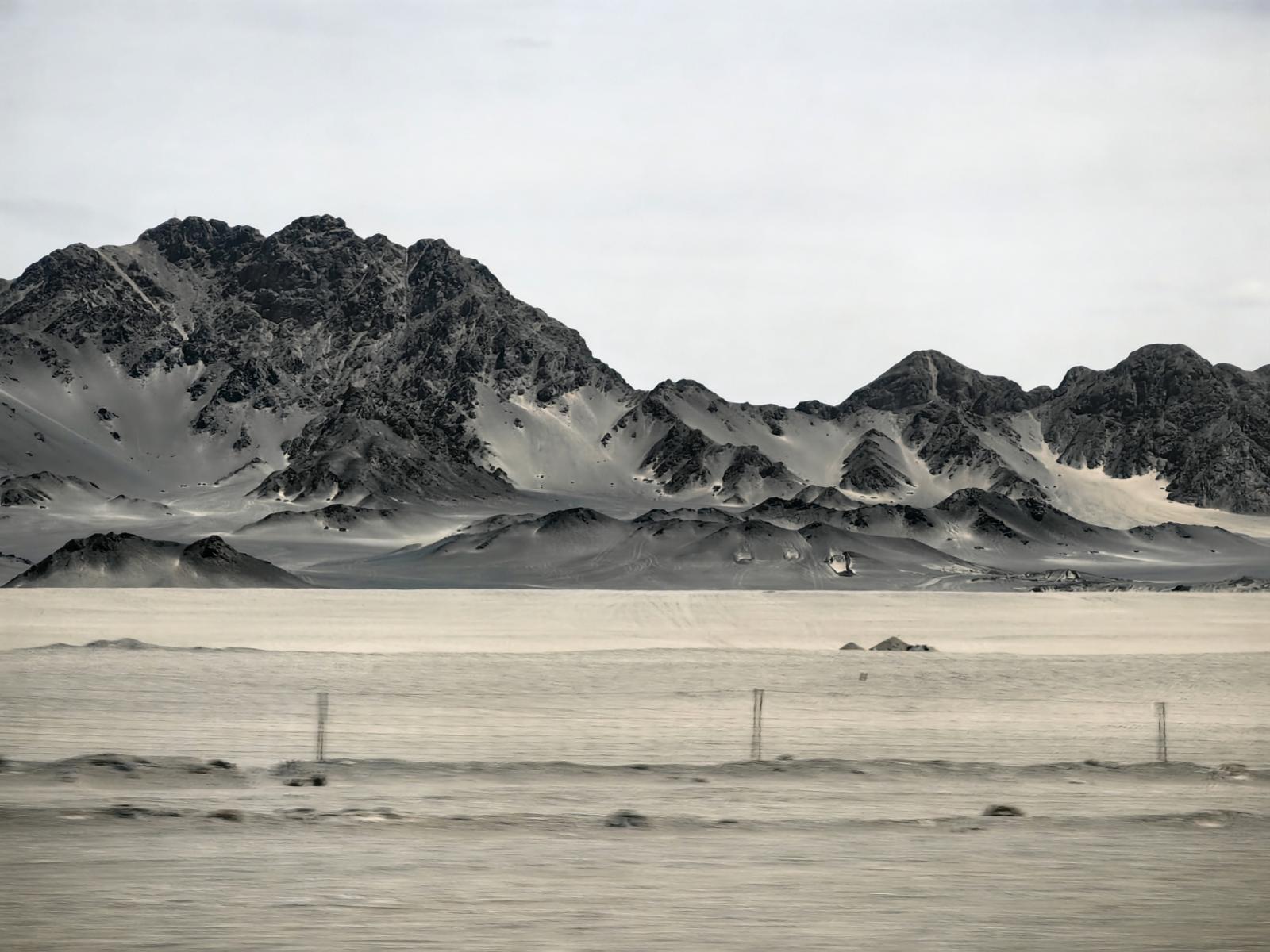 重庆到大西北12日自驾游：环湖青海-莫高窟-月牙泉-艾肯泉-翡翠湖-水上雅丹大西北12日自驾游