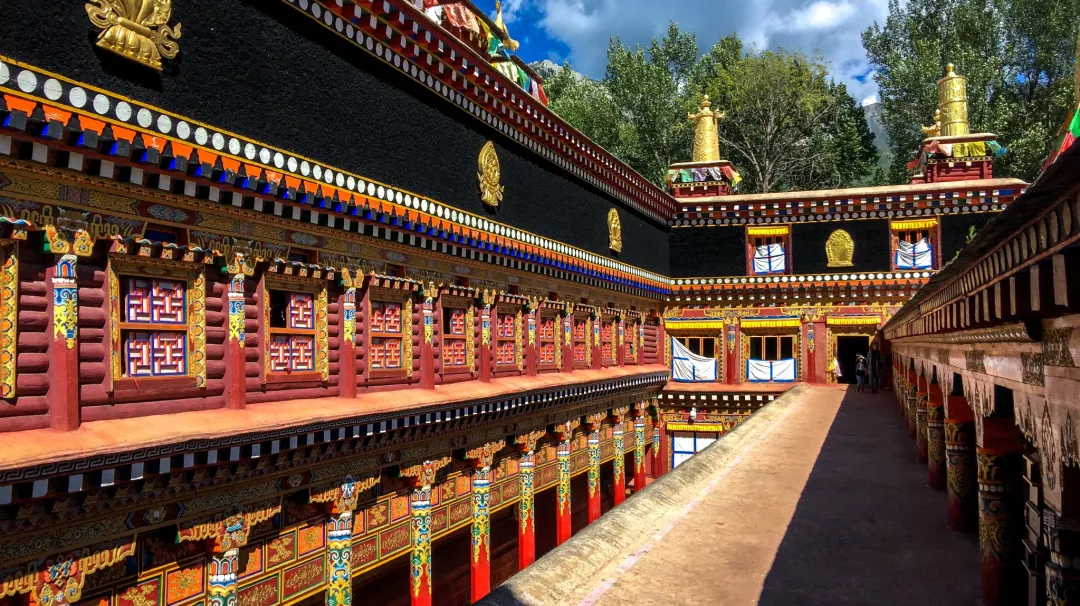 2023国庆 | 康藏秘境 措卡湖•格萨尔王城•德格印经院•玉隆拉措•日通坝草原•亚青寺6日自驾