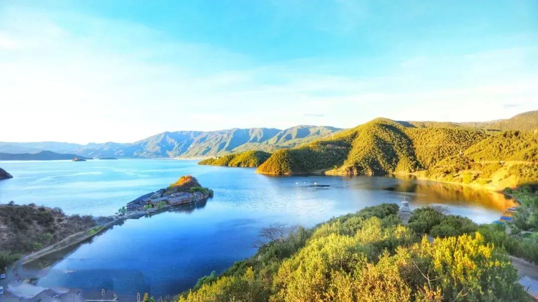 重庆出发丽江、泸沽湖6日自驾游：【丽泸秋意】丽江古城•泸沽湖环湖•西昌6日自驾