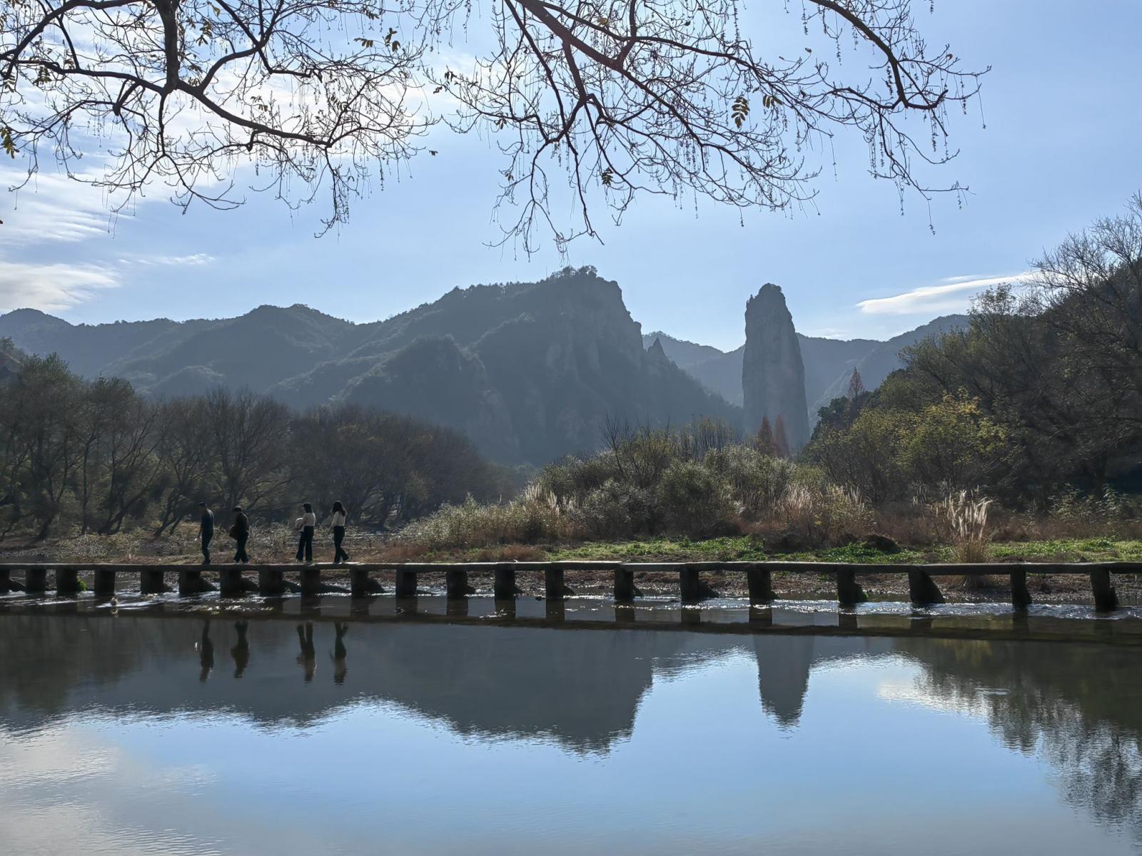 山东出发自驾浙江6日游：江南三河古镇-龙游石窟-古堰画乡-仙都-神仙居-杭州西湖6日自驾游