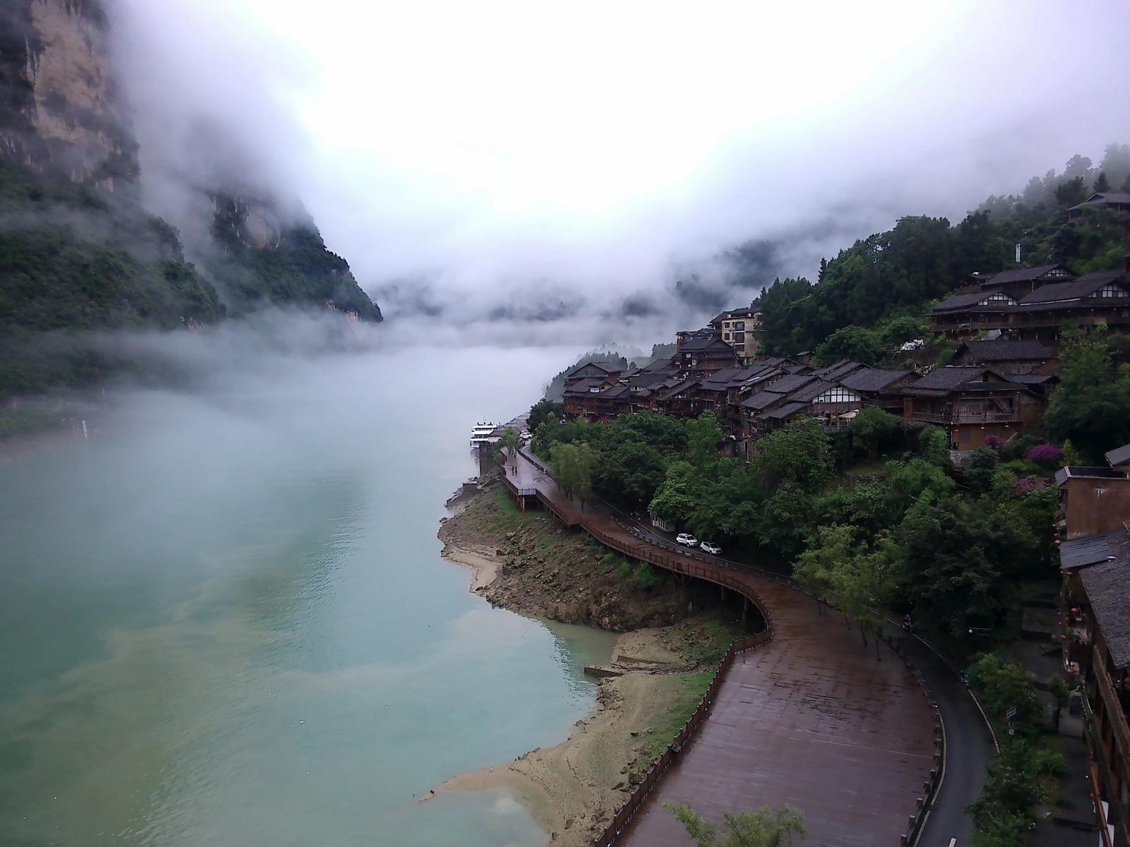 重庆出发渝东南3日半自由行：【一路酉黔PLUS】桃花源•龚滩古镇•叠石花谷•濯水古镇•蒲花暗河3日自驾