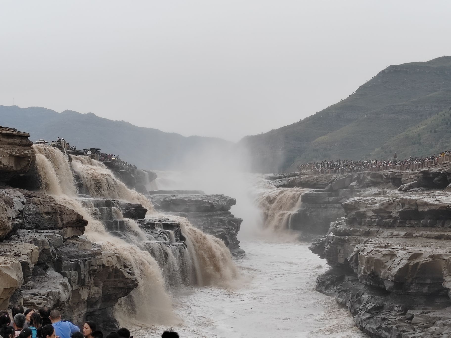 北京出发晋陕沿黄公路5日自驾游：寻中国版“羚羊谷”穿晋陕黄河大峡谷-观壶口瀑布-黄河乾坤湾5日游