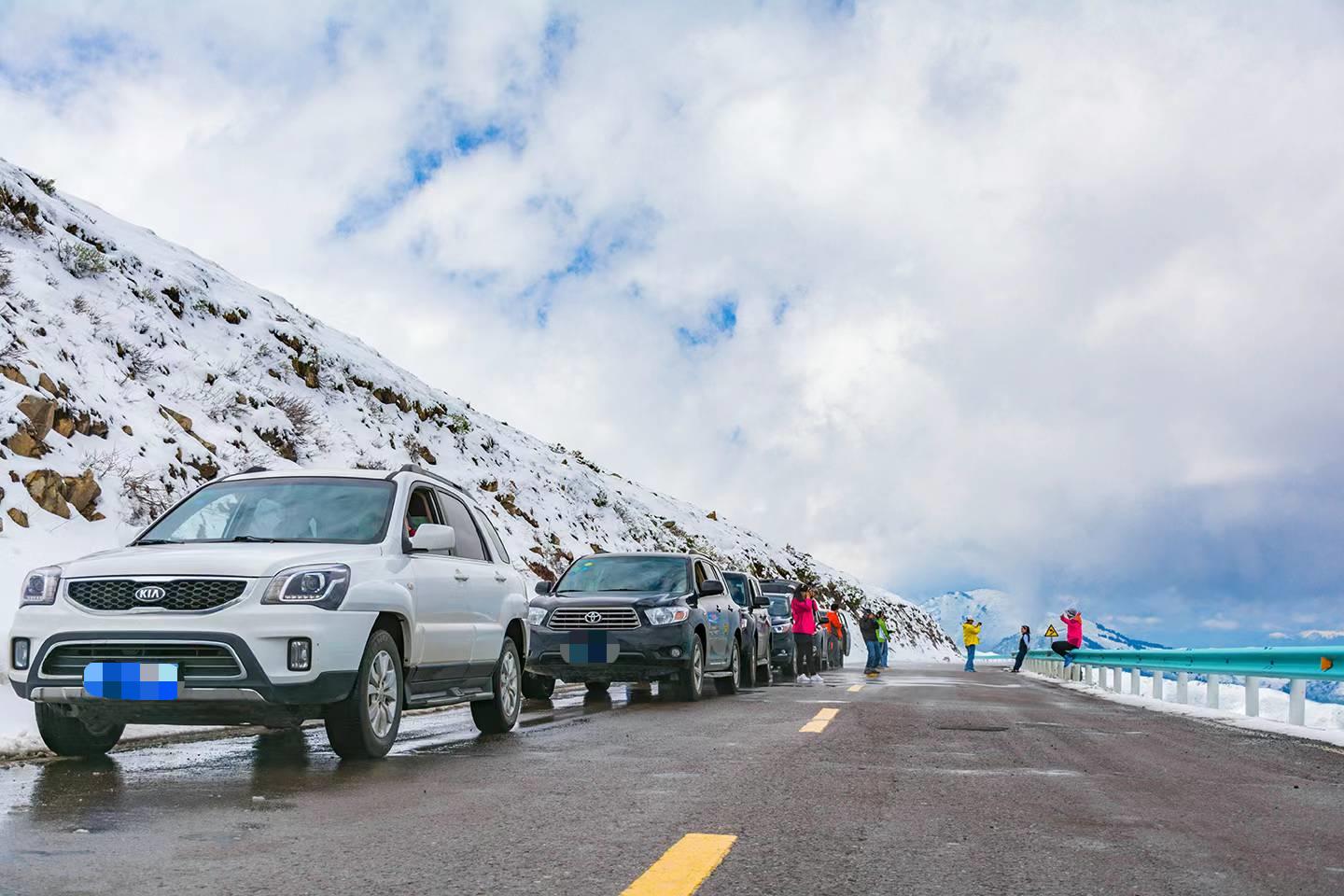 乌鲁木齐集合新疆17日自驾游：【畅游南北疆】可可托海-喀纳斯-禾木-赛里木湖-喀什古城-帕米尔高原-那拉提-独库公路17日游