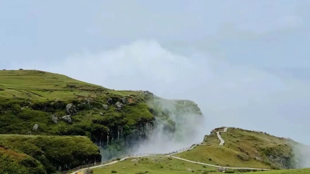 重庆出发云南昭通3日自驾游：[向云端]豆沙关古镇-昭通大山包日落日出-雷波马湖3日自驾