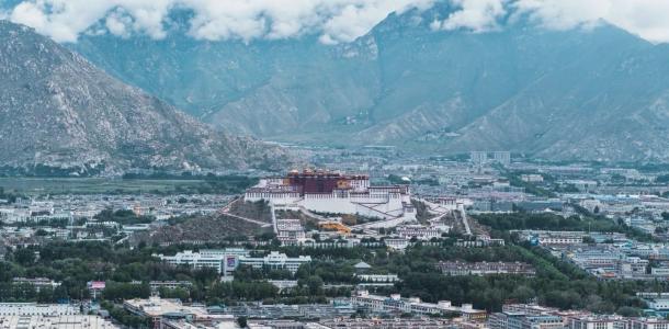 拉萨集合冬游西藏拉萨林芝7日自驾游：畅游拉萨布宫-大昭寺祈福-林芝-雅鲁藏布江7日游-大自驾网