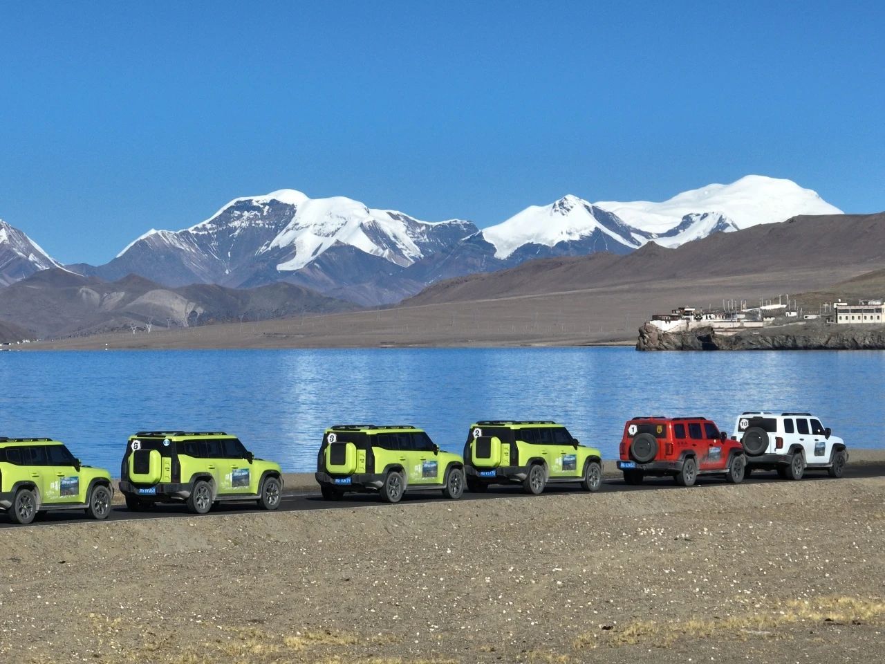成都集合登峰造极西藏20日自驾：隐秘莲花墨脱-世界之巅珠峰-伟大的喜马拉雅-川藏南北线20日自驾游