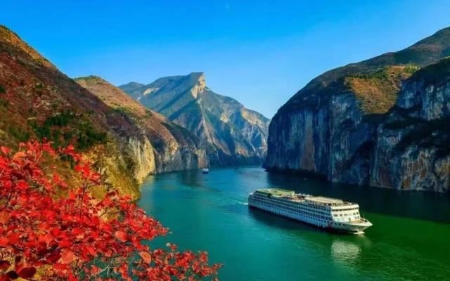 武汉出发重庆4日自驾游：白帝城-瞿塘峡-文峰-巫山神女天路-小三峡船游4日游