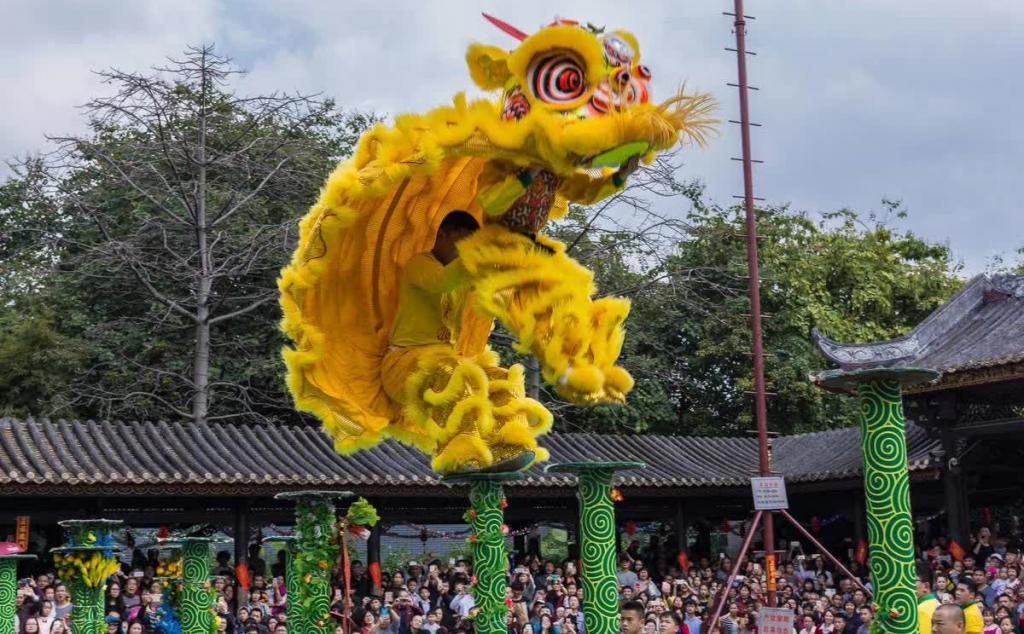 广州出发佛山顺德2日自驾游：【舌尖上的佛山】千年祖庙-岭南醒狮-梁园-渔人码头-制作双皮奶-顺德黑毛