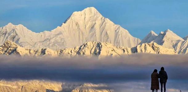 重庆出发川西3日自驾游：王岗坪日出云海-贡嘎雪山-峨眉山报国寺3日游自驾游