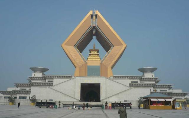 重庆出发秦岭4日自驾游：宝鸡法门寺-青铜器博物馆-上沙窝村-G108秦岭段-陈仓老街-凤堰古梯田4日