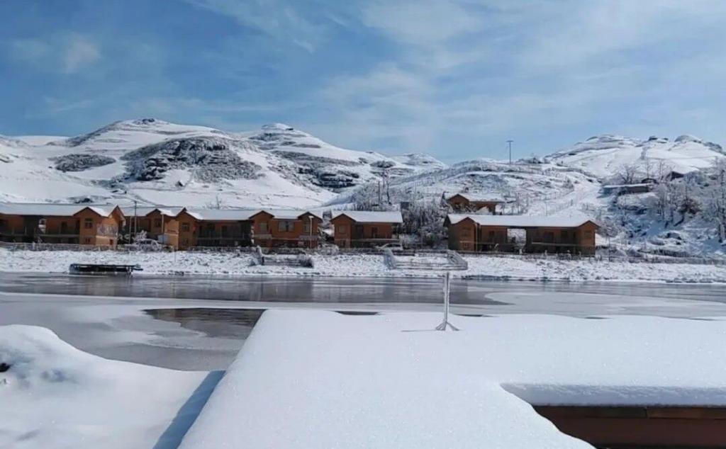 昆明出发滇东北昭通6日自驾游：【金沙问道】超级工程白鹤滩水电站-昭通古城-云上马楠-金沙画廊-向家坝