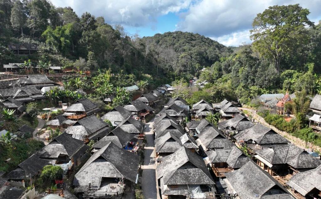 昆明集合普洱版纳7日自驾游：澜沧-西盟-孟连-景迈山-易武-勐康 G219国道寻茶香·穿雨林·访古寨