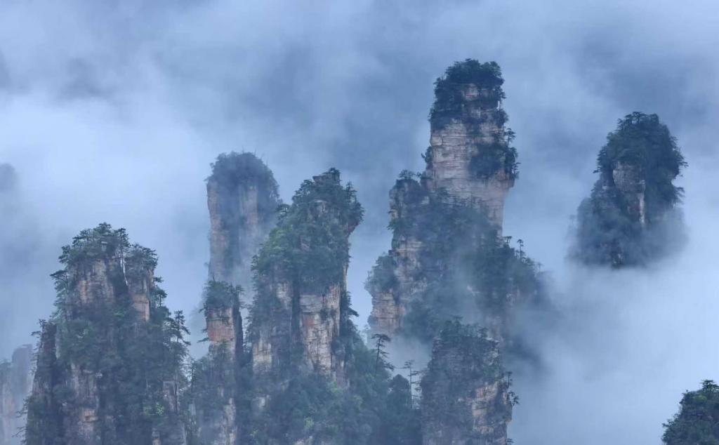 安徽出发湖南湘西7日自驾游：【武陵秘境】张家界-宝峰湖-芙蓉镇-德夯大峡谷-矮寨大桥-凤凰古城7日游