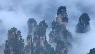 安徽出发湖南湘西7日自驾游：【武陵秘境】张家界-宝峰湖-芙蓉镇-德夯大峡谷-矮寨大桥-凤凰古城7日游-推荐