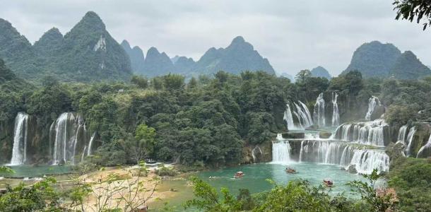 南宁集结广西7日自驾游：南宁-巴马长寿村-靖西鹅泉-崇左德天瀑布-凭祥友谊关-北海银滩7日游自驾游