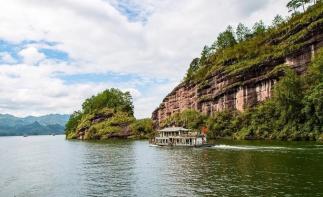 江苏出发福建闽东南5日自驾游：江山廿八都-宁泰古城-大金湖-寨下大峡谷-九龙潭-衢州游埠古镇5日休闲-推荐