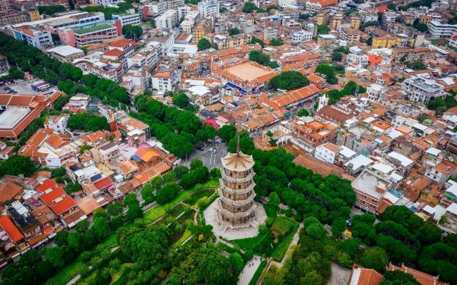江苏出发福建江西8日自驾游：【闽南故事】三味海丝泉州-幸福福州-平潭岛-瓷都景德镇休闲8日游