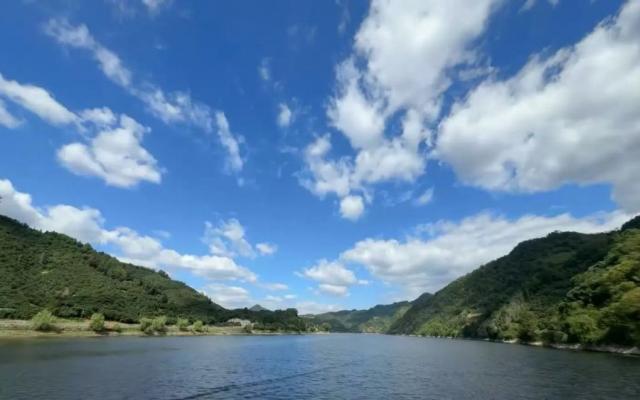 常州周末皖浙天路自驾2日游：穿越皖浙天路-徽州古城赏夜景-打卡新安江山水画廊-坎头古村2日游