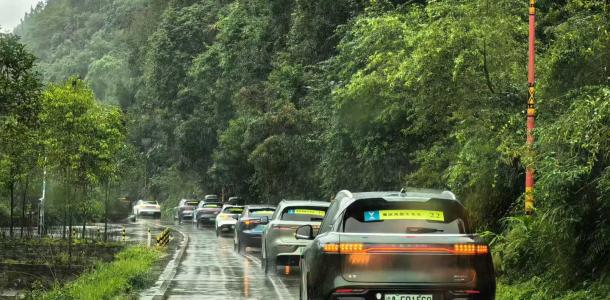 重庆出发贵州遵义2日自驾游：十二背后地下裂缝-双河洞-翡翠环线温秘境贵州之旅