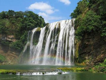 贵阳集合贵州黔西7日自驾游：乌江百里画廊·乌蒙大草原·瑰丽织金洞·黄果树大瀑布·龙宫.格凸河·青岩古