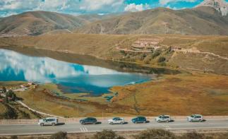 成都出发川西6日自驾游：措普沟-勒通古镇-丁真家乡理塘-措卡湖-卡萨湖-格萨尔王城-姊妹湖6日自驾游-推荐