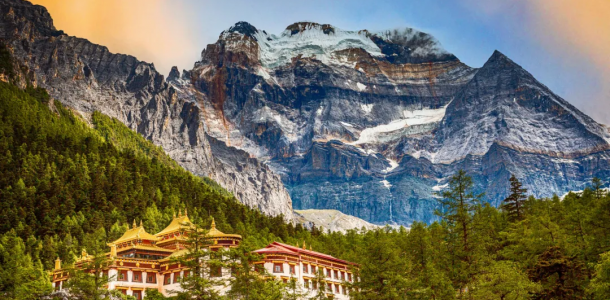 重庆出发川西6日自驾游：【香格里拉】稻城亚丁-香格里拉湖-木里大寺-邛海-天路十八弯-新都桥6日游自驾游