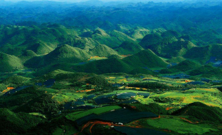 广东出发七彩云南黔西南7日自驾游：普者黑-可邑小镇-罗平油菜花-万峰林7日自驾游-推荐