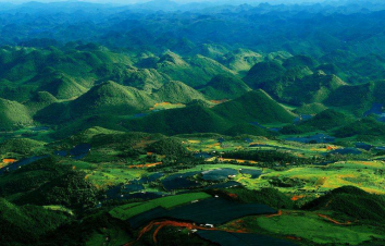 广东出发七彩云南黔西南7日自驾游：普者黑-可邑小镇-罗平油菜花-万峰林7日自驾游-游推荐