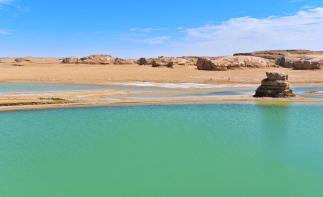 西宁集合青海甘肃内蒙11日西北自驾游：青海湖-额济纳-敦煌-大柴旦自驾游赏世界级秋景-推荐