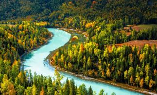 广东出发北疆8天深度自驾游：喀纳斯湖-禾木村-五彩滩-可可托海8日双飞自驾游-推荐