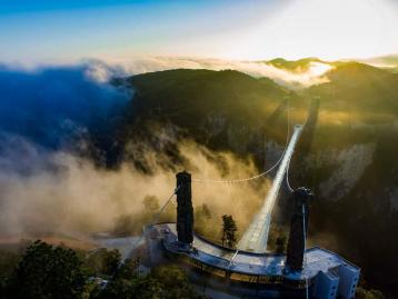 湖南长沙周边自驾游：张家界大峡谷-壶瓶山风景区2日体验惊险刺激周末游