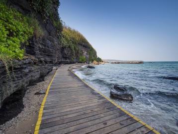 湖南长沙出发广西7日自驾游：涠洲岛-德天瀑布-北海银滩-明仕庄园7日休闲游