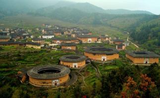 长沙出发福建自驾游：土楼群-厦门鼓浪屿-长汀古城-红井6日风情自驾游-推荐