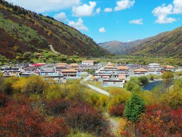 重庆出发川西甘南精致小环线：米亚罗-神座村-郎木寺-扎尕那5日自驾游