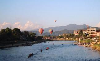 全国出发东南亚老挝9日自驾游：琅勃拉邦-万荣-万象9日深度异国之旅-推荐