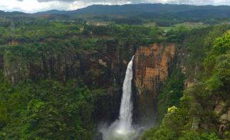 中山出发韶关3日自驾游：英德仙桥地下河、乳源大峡谷、挑战玻璃桥通天梯3天自驾游-推荐