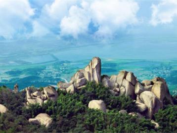 常州出发安徽大别山3日自驾游：大别山石窟-别墅温泉-滑雪-巨石山玻璃桥3日自驾