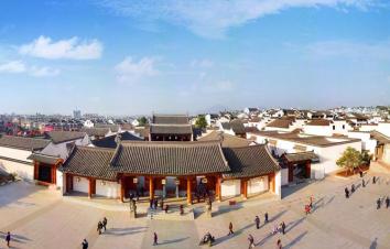 武汉出发徽州5日自驾游：水墨仙境-新安江山水画廊-阳产土楼-黄山翡翠谷5日游-游推荐