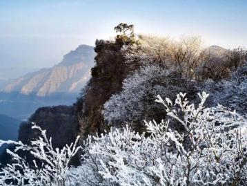 陕西出发西安2日周边自驾游：光雾山十八月潭-米仓山国家森林公园2日周末自驾游