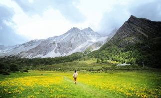 山东出发到川西、云南13日环线自驾游：泸沽湖-稻城亚丁-香格里拉13日自驾游-推荐