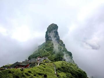 重庆出发贵州4日自驾游：梵净山-中国第一矿洞悬崖酒店-凤凰古城4日自驾之旅