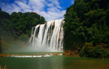 成都出发贵州5日自驾游：赤水大瀑布-黄果树-织金洞5日自驾游-游推荐
