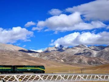 川藏线-稻城亚丁-珠峰-青藏线17日西藏自驾游：G318-稻城亚丁-珠峰-拉萨-羊湖纳木错-翡翠湖1