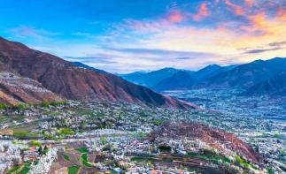 重庆出发四川4日自驾游：金川梨花节+丹巴藏寨+雪山+草原摄影4日自驾之旅-推荐