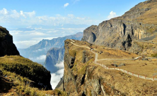 昆明出发东川昭通6日拼车游：东川红土地-大海草山-鸡公山大峡谷定疆险隘6天拼车游-推荐